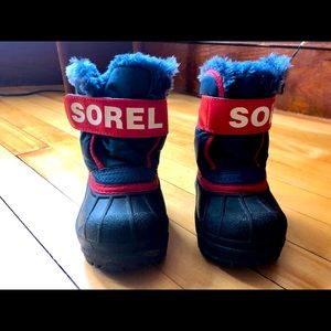 Sorel snow boots toddler 5